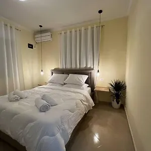 Oleandro , Tirana Albania